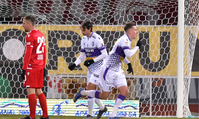 Alexandru Ișfan, în meciul FC Argeș - Dinamo / Foto: Sport Pictures