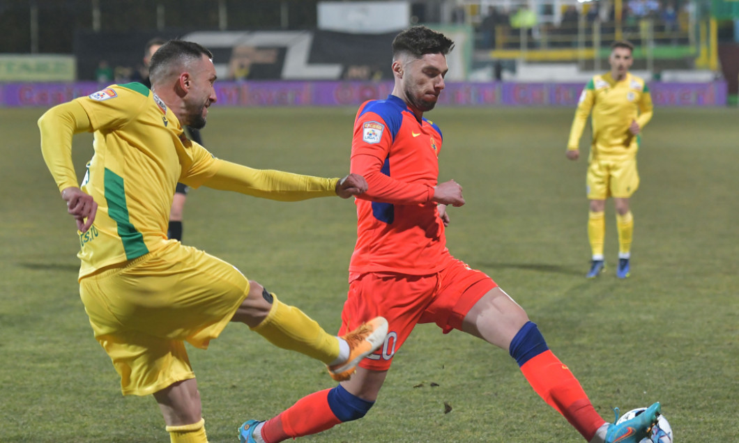 Andrei Burlacu, în meciul CS Mioveni - FCSB / Foto: Sport Pictures