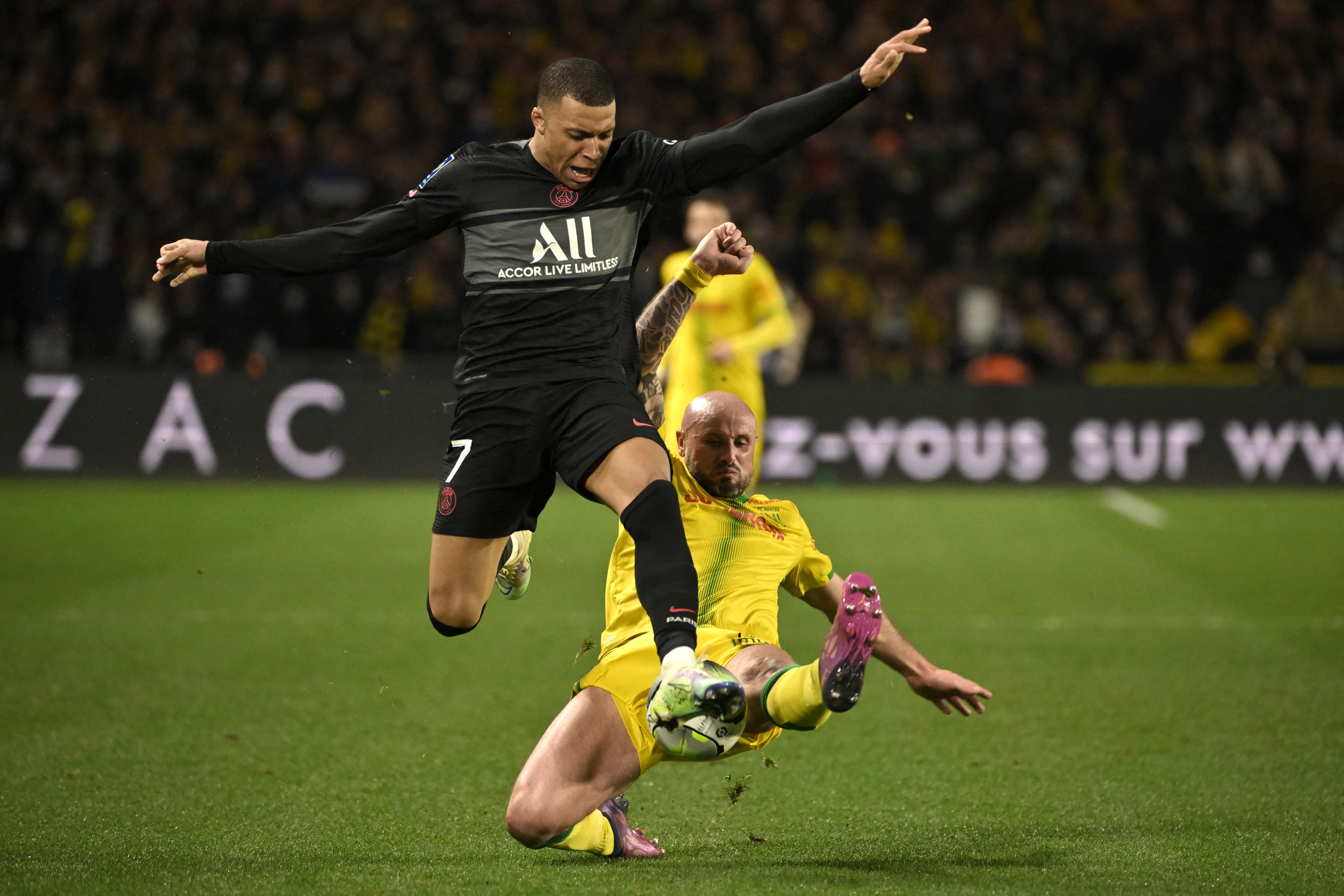 Kylian Mbappe ar putea rămâne la PSG! Condițiile impuse de atacant pentru a semna prelungirea