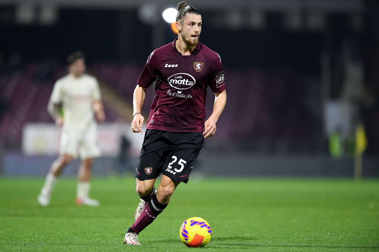 Radu Drăgușin, integralist în meciul Salernitana – Bologna 1-1. Nota primită de fundașul român