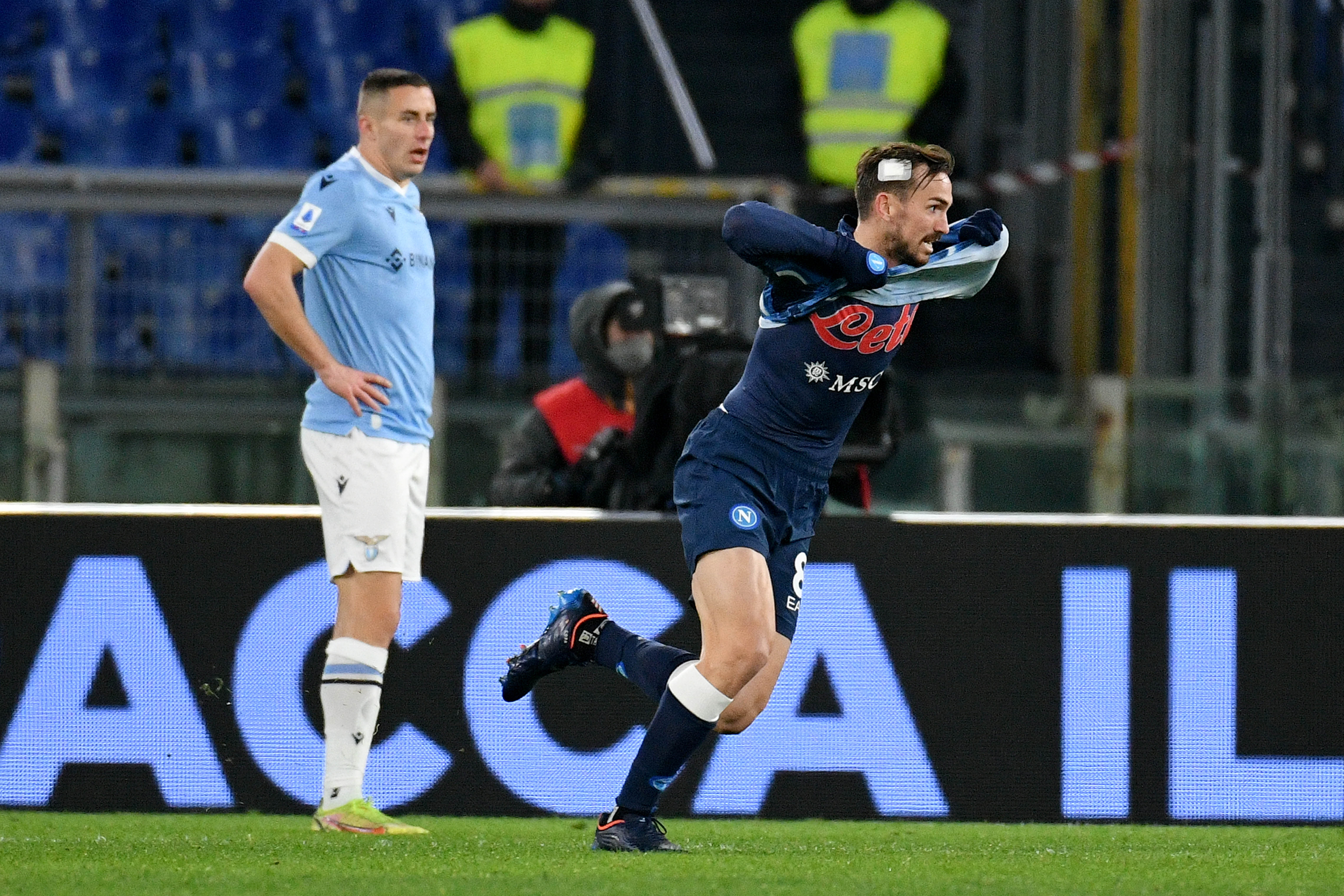 Lazio - Napoli 1-2. Oaspeții au câștigat cu un gol marcat în minutul 90+4 și au devenit lideri