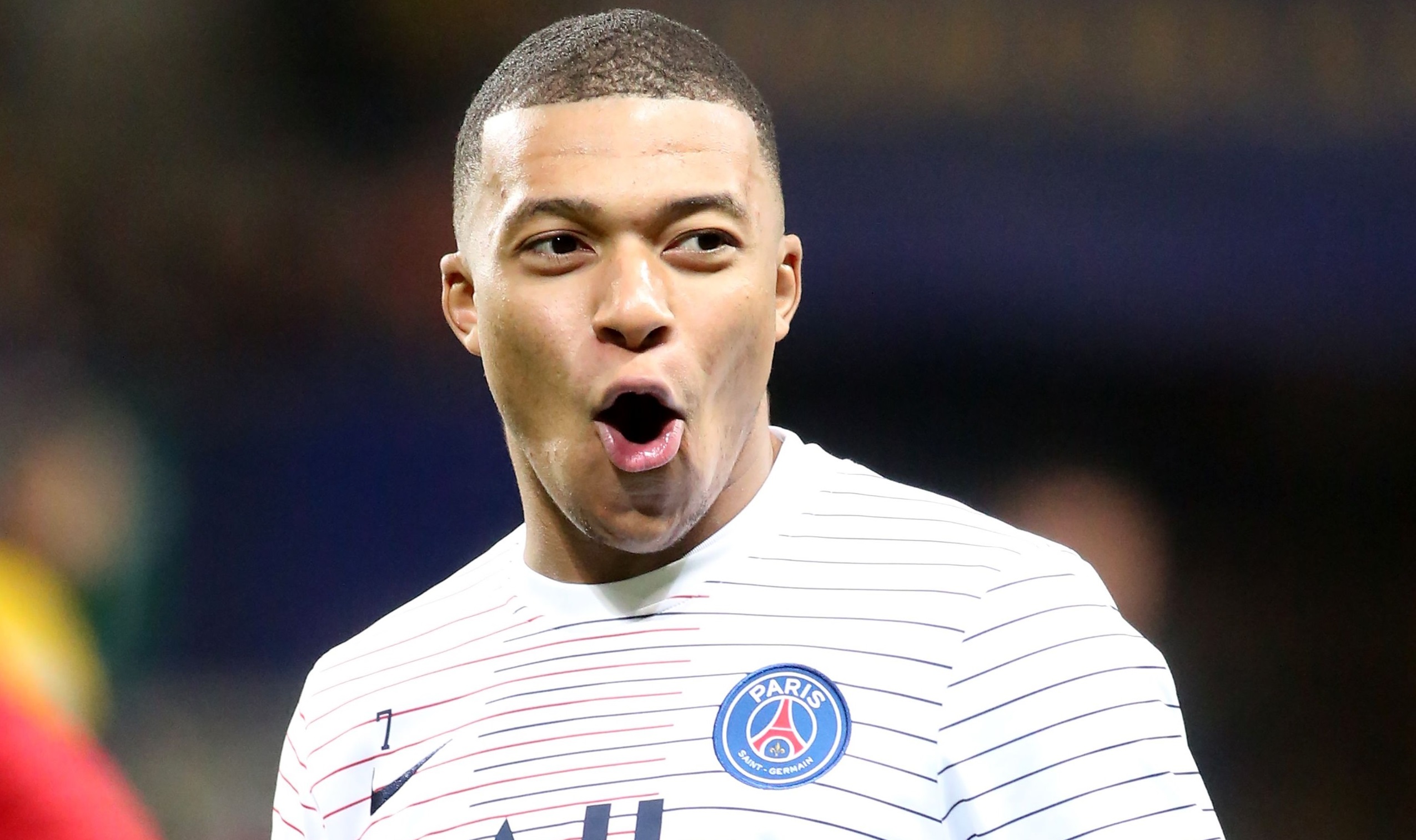 PSG plusează din nou: cel mai mare bonus la semnătură din istoria fotbalului pentru Mbappe! Detaliile contractului