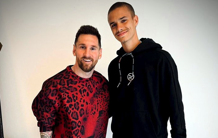 Leo Messi, ironizat pentru ținuta sa. Fanii nu s-au abținut: "Semeni cu Ronaldo"