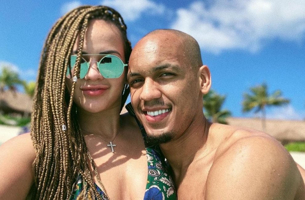 Cum l-a ironizat soția lui Fabinho pe Alexis Sanchez, după eliminarea din meciul cu Liverpool