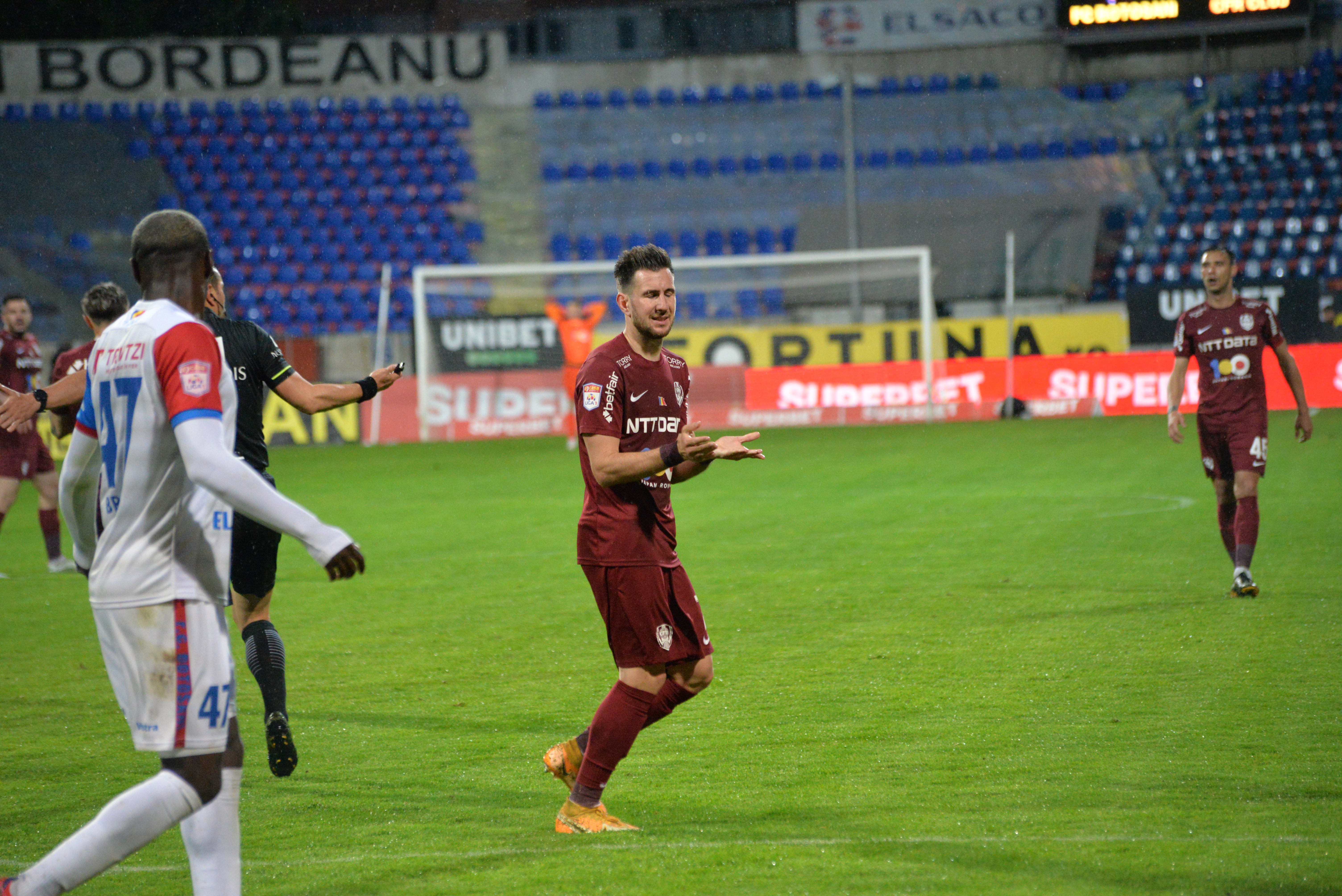 Un jucător acontat deja de CFR Cluj are probleme medicale. Riscul la care se expune fotbalistul