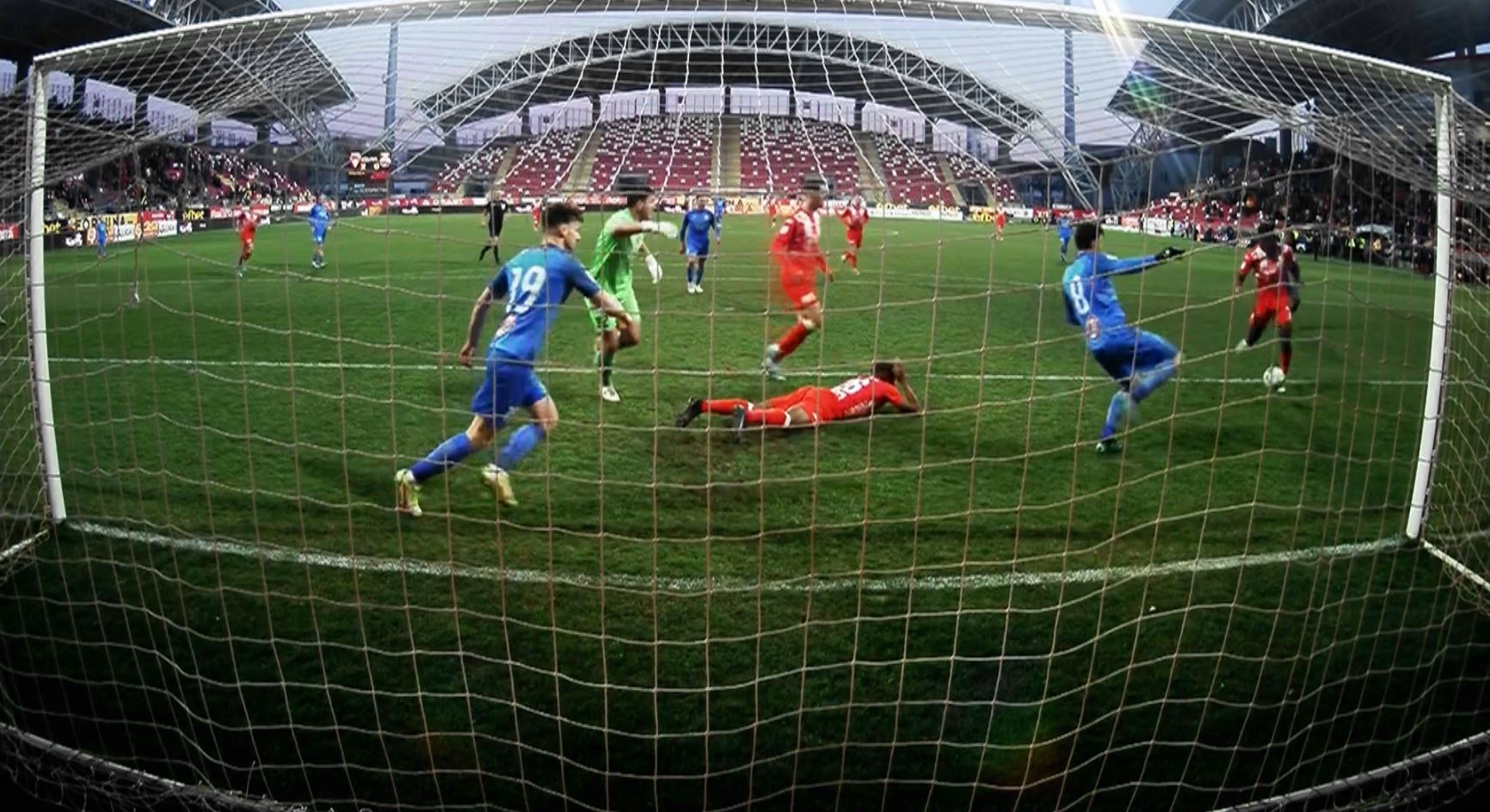 UTA Arad - Academica Clinceni 3-0, ACUM, la Digi Sport 1, în primul meci din play-out. Arădenii, prea buni pentru ilfoveni