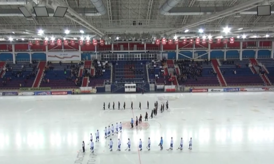 Două echipe din Rusia au format litera ”Z” pe gheață la un meci de bandy