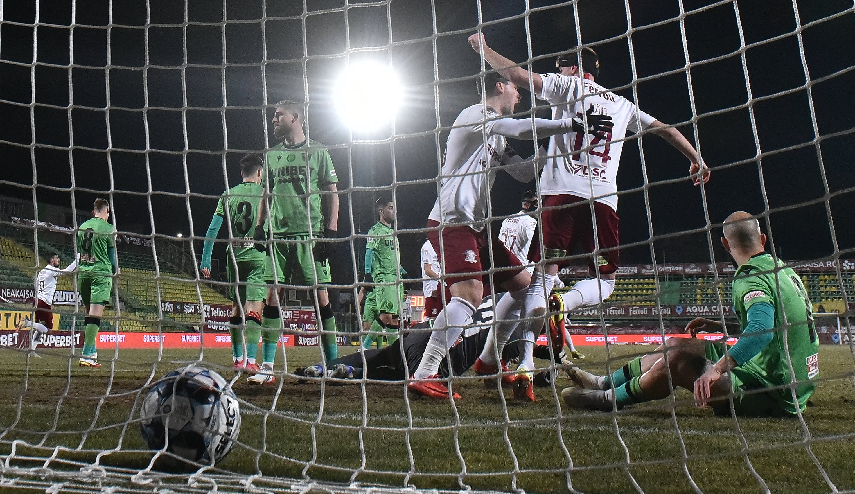 Rapid - Dinamo 3-1. Derby-ul din prima etapă a play-out-ului s-a decis în prima jumătate de oră