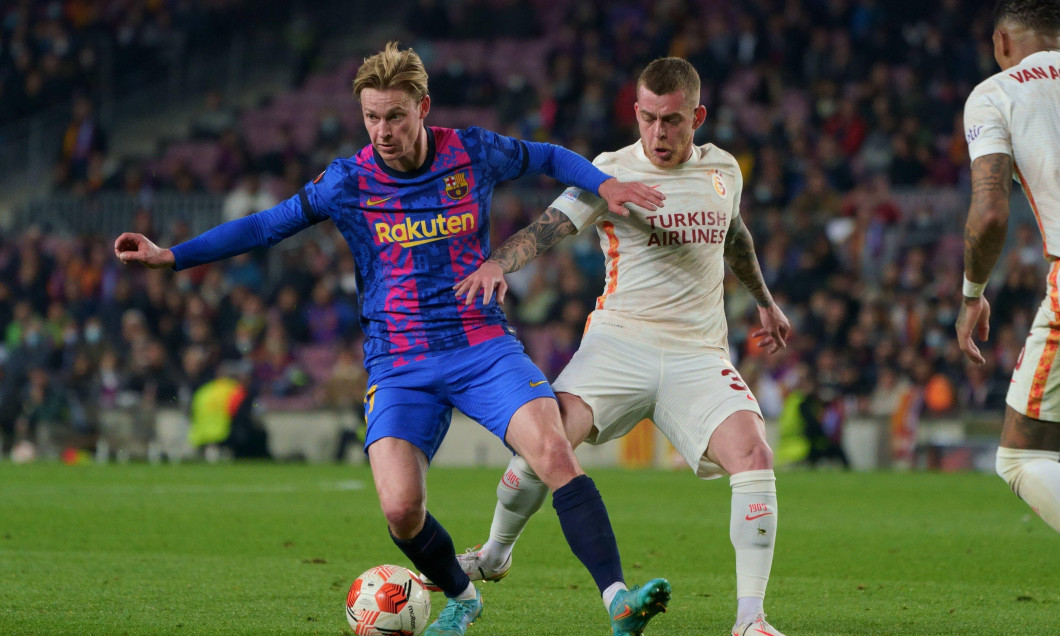 Barcelona, Spain. 10th Mar, 2022. 10th March 2022 ; Nou Camp, Barcelona, Spain ; Europa League Football, FC Barcelona versus Galatasaray SK: F. de Jong FC Barcelona player and Cicaldau Galatasaray SK player Credit: Action Plus Sports Images/Alamy Live New