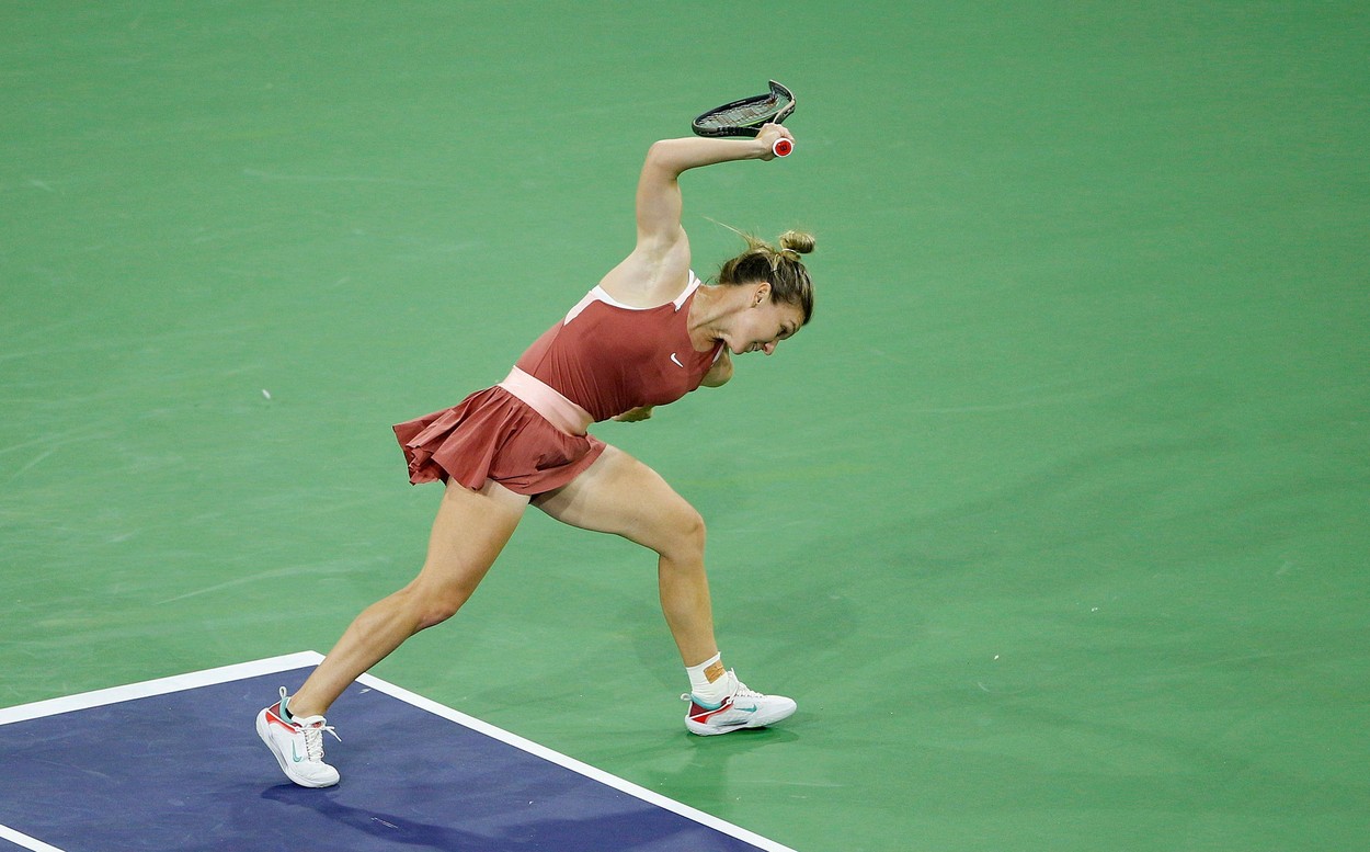 Simona Halep, depășită din nou în clasamentul pentru Turneul Campioanelor. Poziția pe care a coborât românca