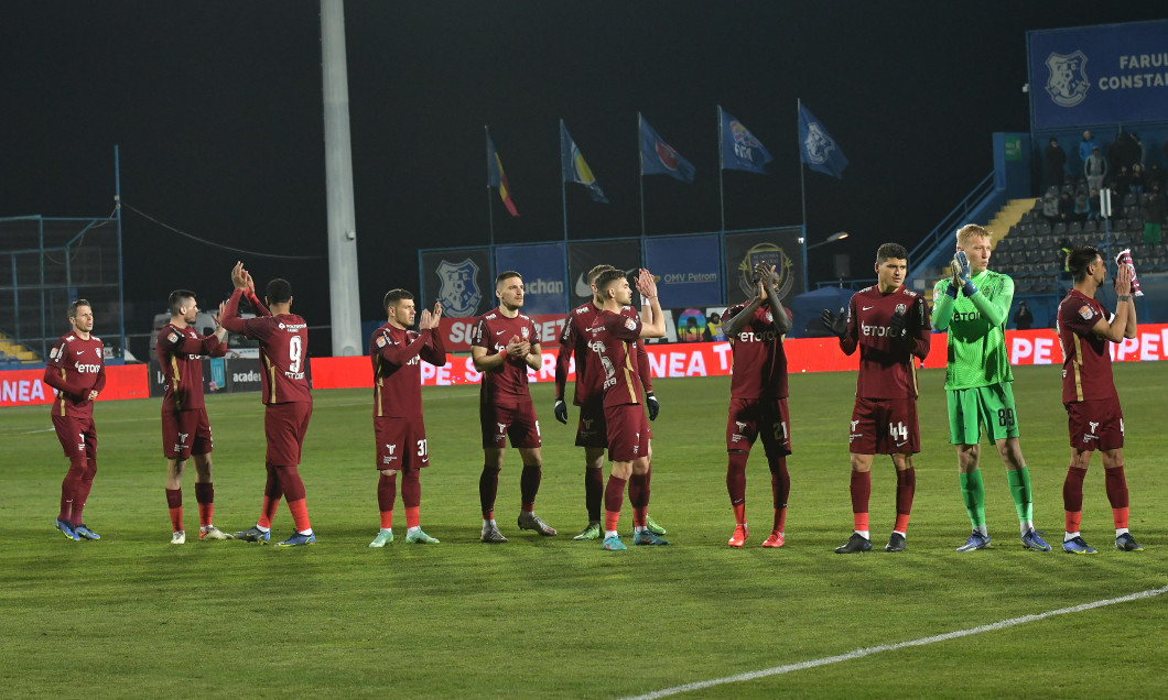 Fotbaliștii de la CFR Cluj, înaintea meciului cu Farul / Foto: Sport Pictures