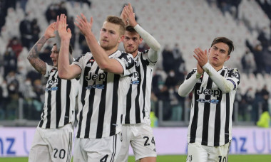Turin, Italy, 15th January 2022. Juventus players Matthijs De Ligt, Paulo Dybala, Daniele Rugani and Federico Bernardeschi applaud the fans following the final whistle of the Serie A match at Allianz Stadium, Turin. Picture credit should read: Jonathan Mo