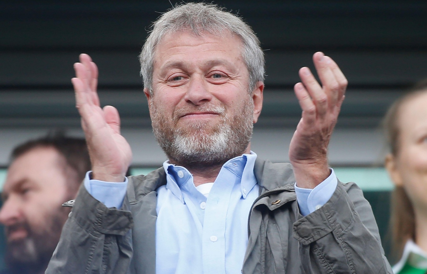 Guvernul Marii Britanii i-a permis lui Roman Abramovich să bage din nou bani la Chelsea! Suma uriașă depusă de oligarh