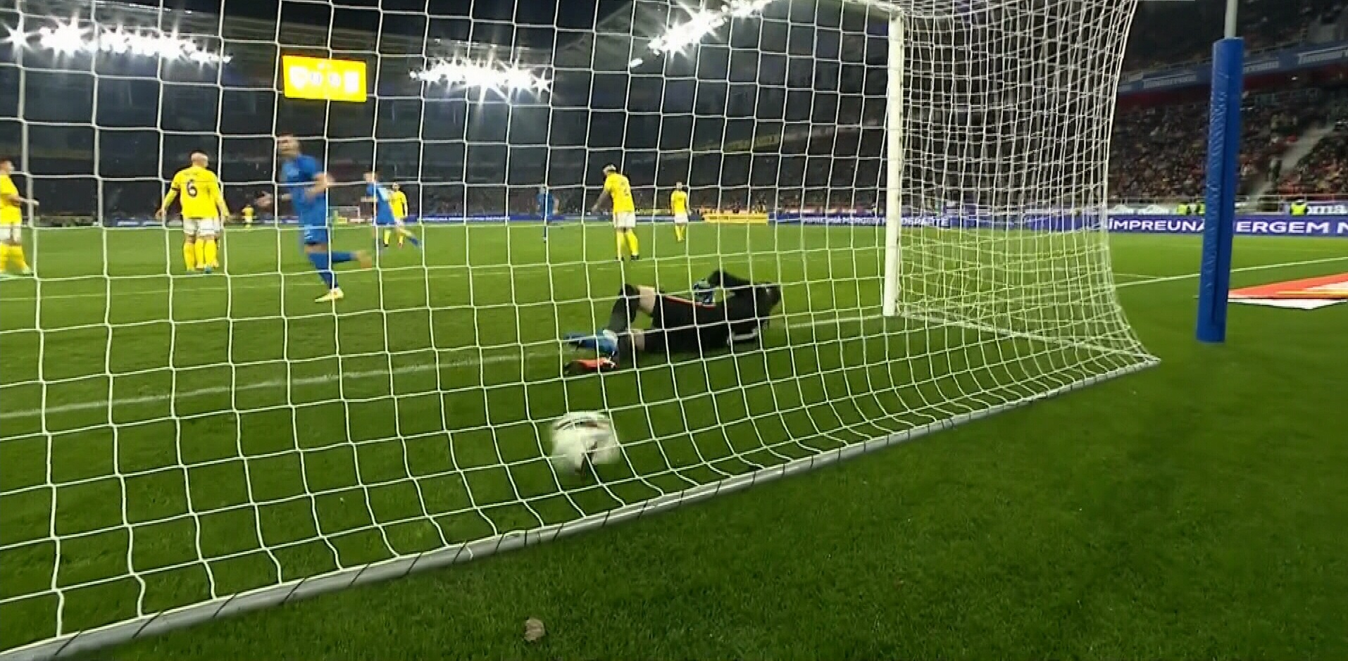 România - Grecia 0-1, ACUM pe Stadionul ”Ghencea”. Rus trimite cu capul în bară