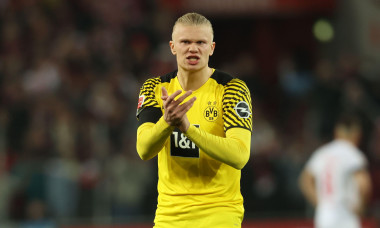 Cologne, Germany. 20th Mar, 2022. Bundesliga 27th matchday, 1. FC Koeln - Borussia Dortmund, Erling Haaland (BVB) looks on and applauds. Credit: Juergen Schwarz/Alamy Live News