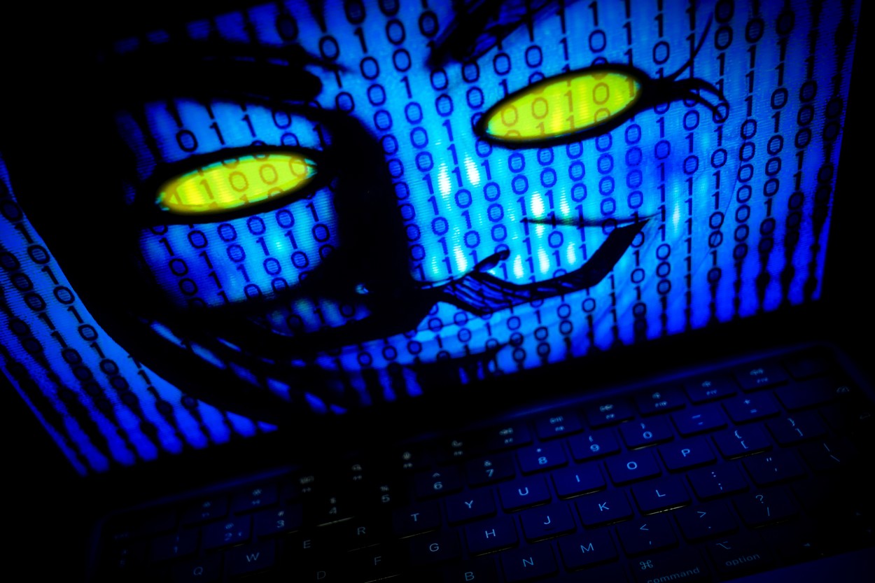 Mesajul în limba română al hackerilor Anonymous, după inițiativa FRF de la meciul România - Grecia