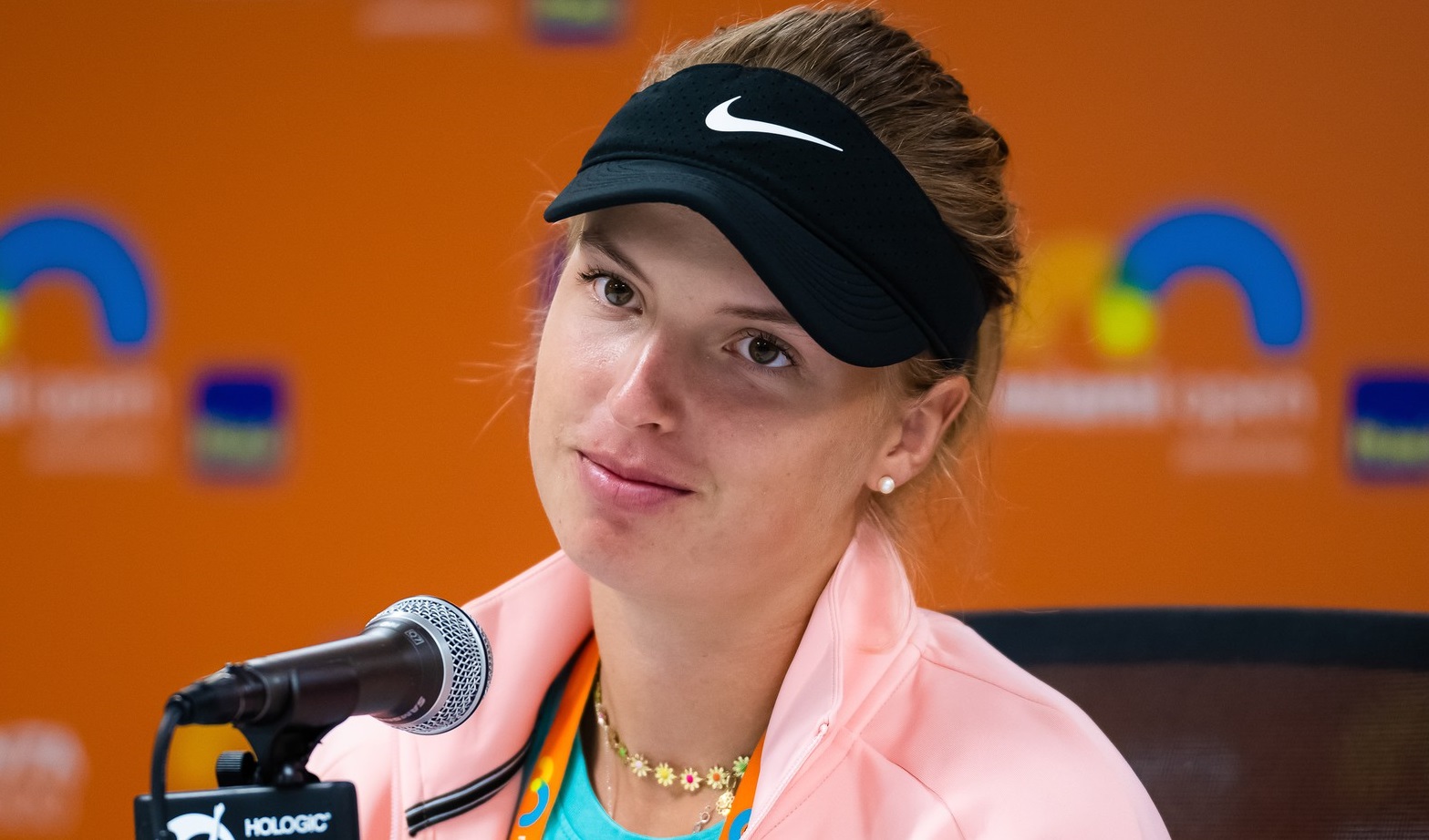Reacția Lindei Fruhvirtova, după ce Victoria Azarenka a plecat subit de pe teren și nu a vrut să-i strângă mâna