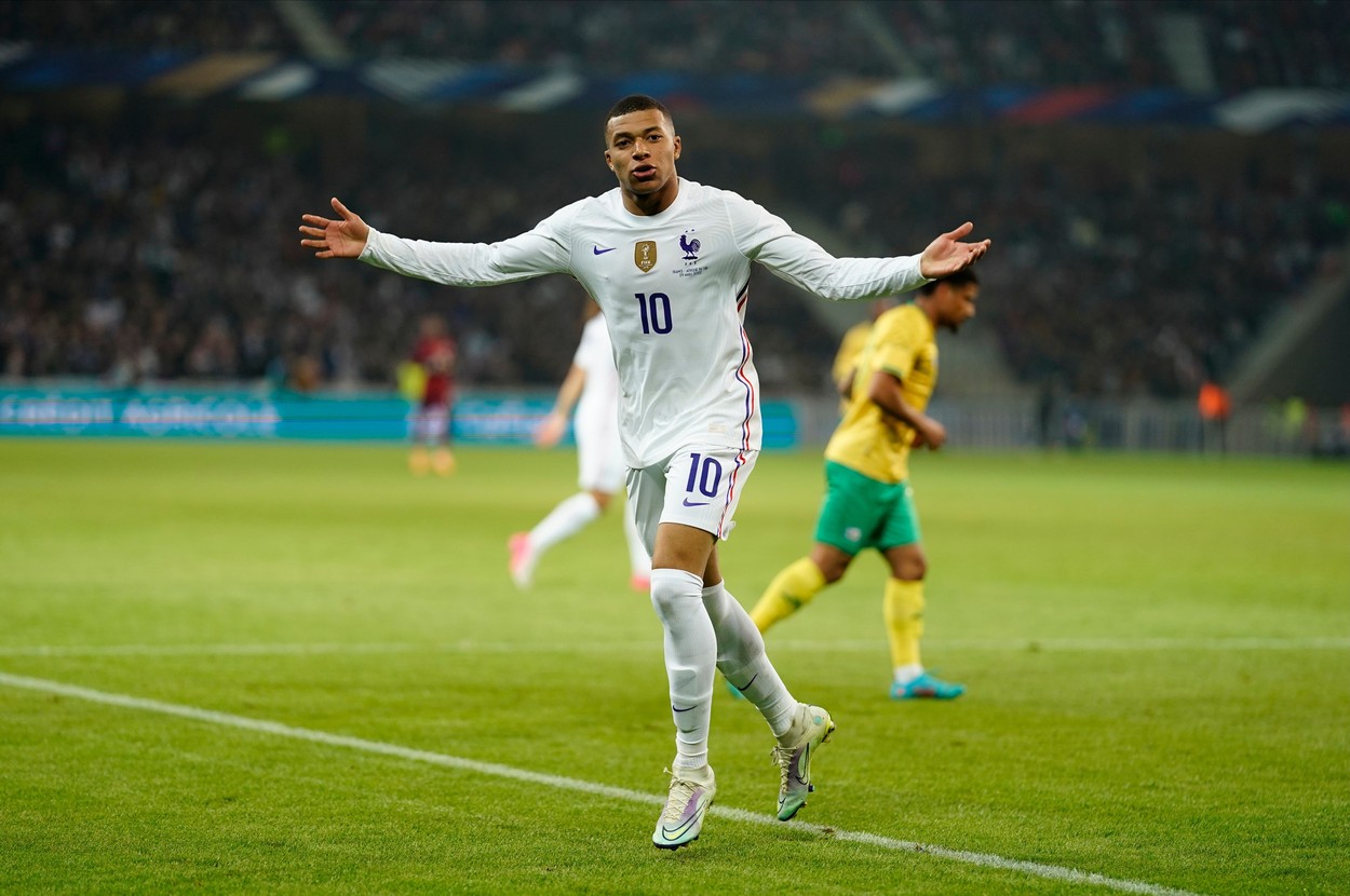 Kylian Mbappe, reușită de maestru în meciul cu Africa de Sud. Francezul a stabilit două recorduri