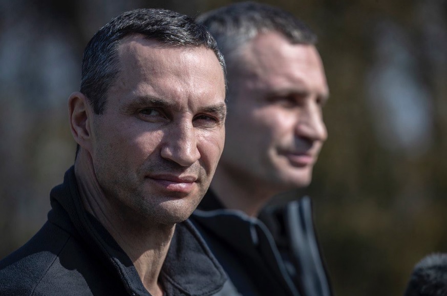 Mesajul lui Vitali Klitschko pentru soldații ruși, după ce fratele său a părăsit Ucraina