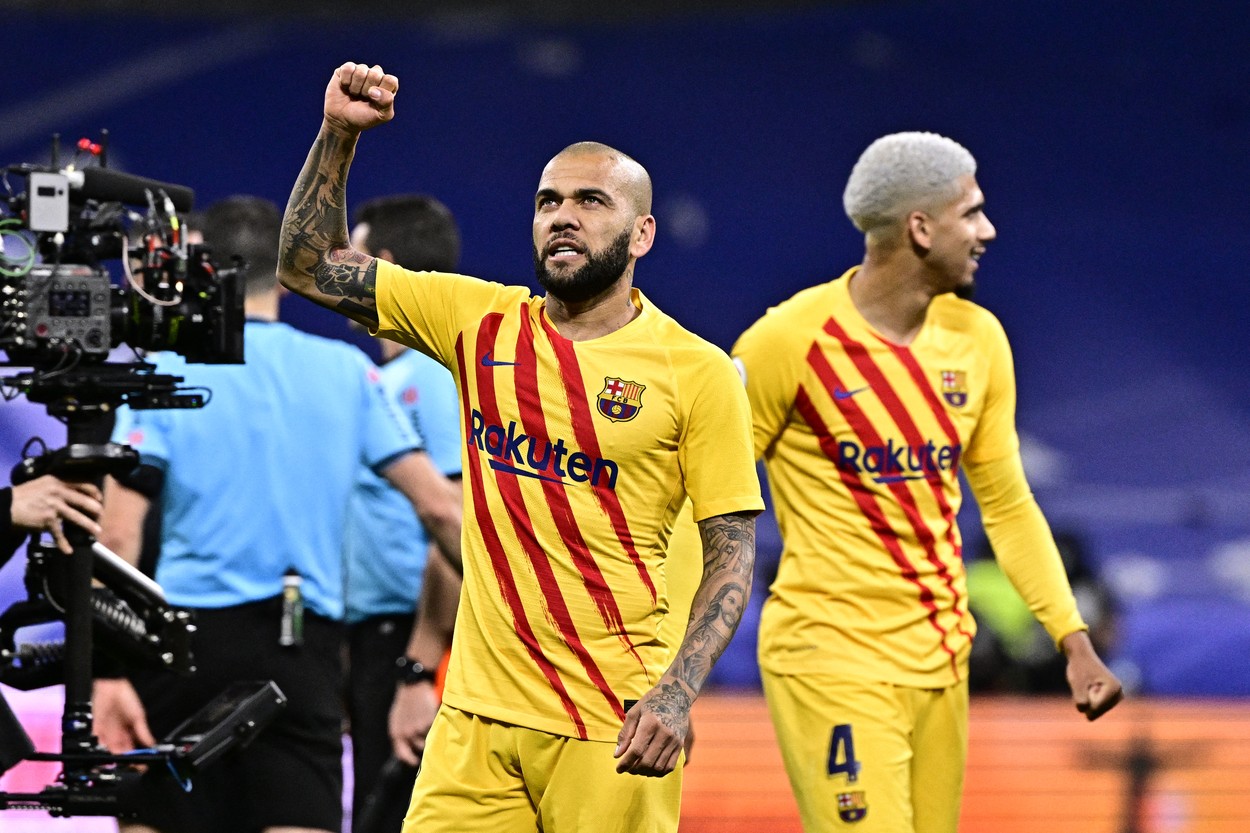 Secretul formei de invidiat a lui Dani Alves la FC Barcelona: ”Sunt obișnuit să surprind criticii”