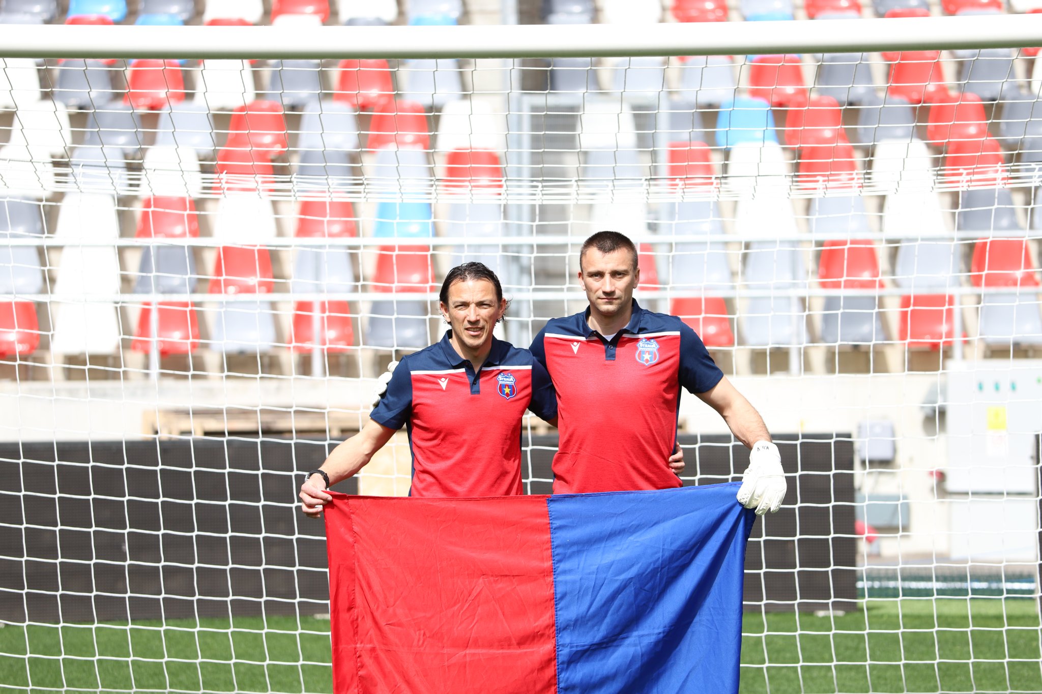 ”E revoltător”. Liderul galeriei FCSB-ului a spus ce salarii ar avea Ogăraru, Miu și Hamutovski la CSA Steaua