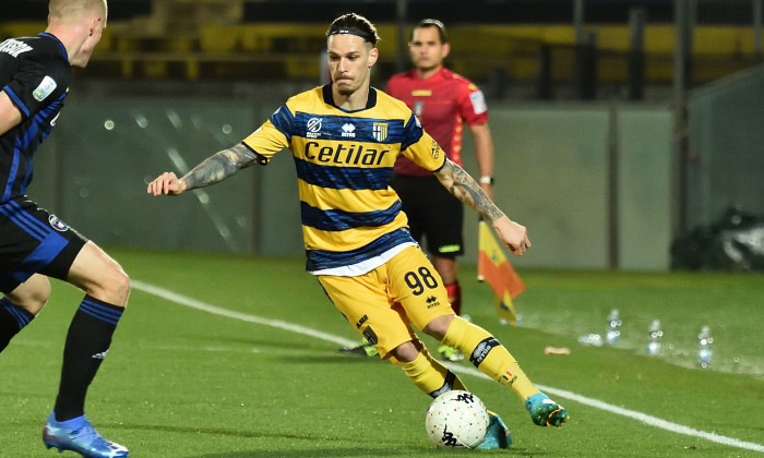 Pisa, Italy. 22nd Feb, 2022. Dennis Man (Parma) during AC Pisa vs Parma Calcio, Italian soccer Serie B match in Pisa, Italy, February 22 2022 Credit: Independent Photo Agency/Alamy Live News