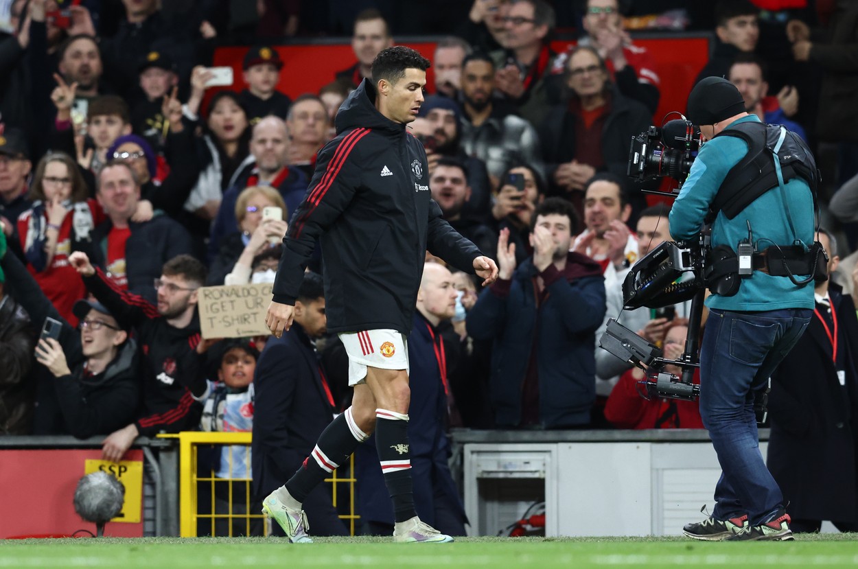 Cristiano Ronaldo, sfătuit să plece de la Manchester United chiar de un fost jucător. Destinație surprinzătoare