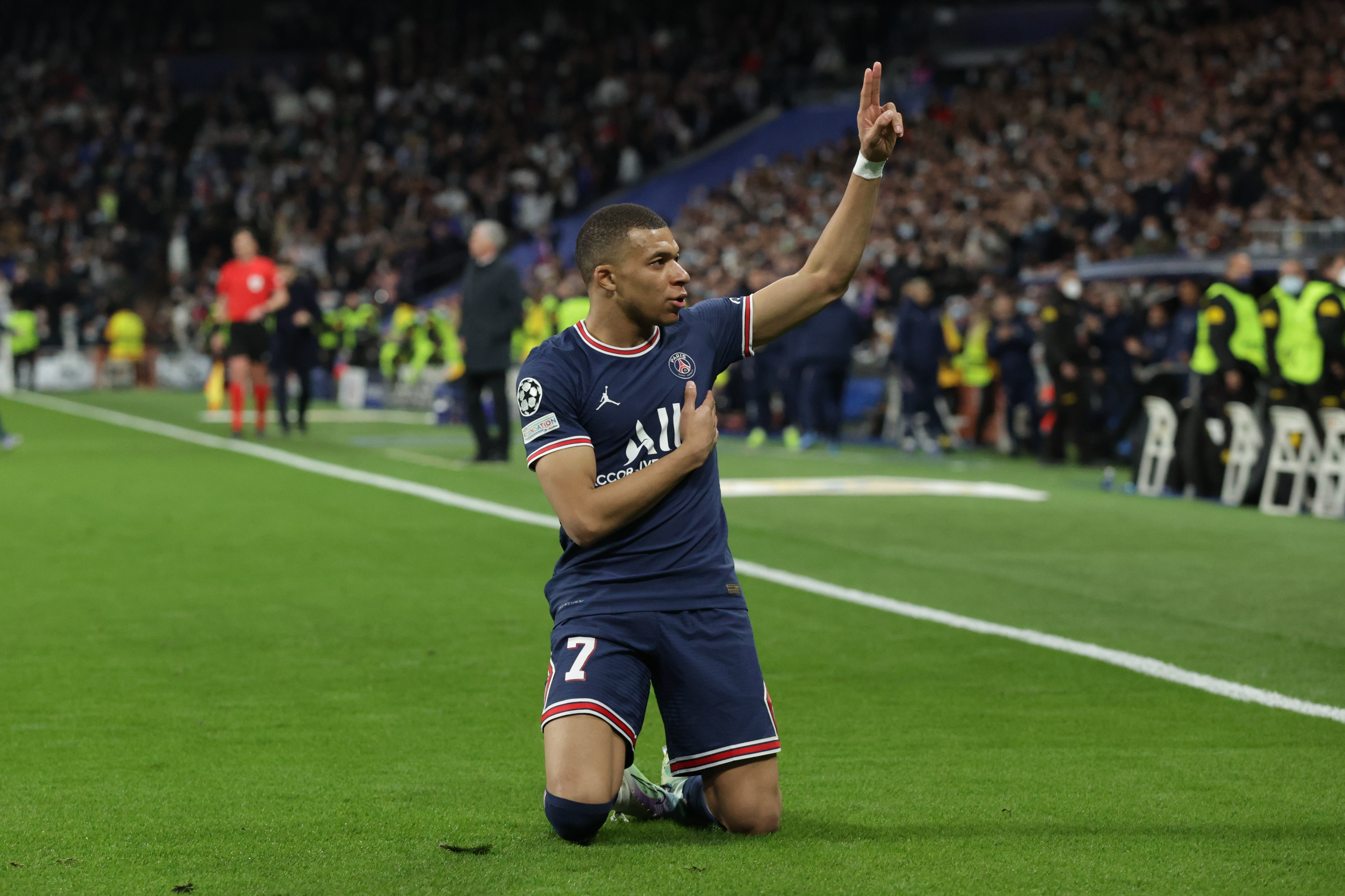 Cum vrea să îl convingă PSG-ul pe Kylian Mbappe să rămână: 200 de milioane de euro în doi ani + alți doi factori