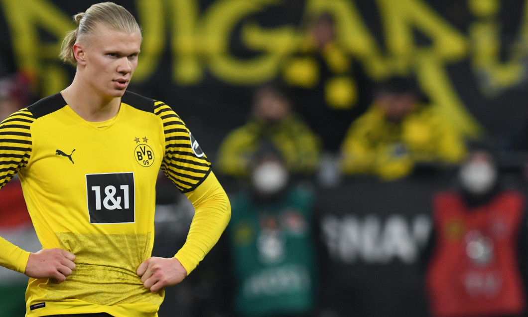Dortmund, Germany. 02nd Apr, 2022. Soccer: Bundesliga, Borussia Dortmund - RB Leipzig, Matchday 28 at Signal Iduna Park. Dortmund's Erling Haaland is disappointed on the pitch. IMPORTANT NOTE: In accordance with the requirements of the DFL Deutsche Fuball