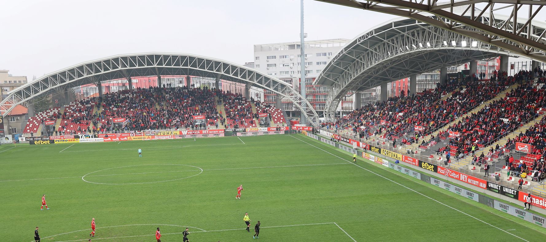 Interes maxim pentru derby-ul UTA – Rapid. “Sold out” cu trei zile înainte de meci