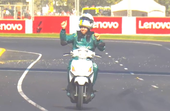 Cu cât a fost amendat Sebastian Vettel, după ce a mers cu un scuter pe circuitul de Formula 1 de la Melbourne