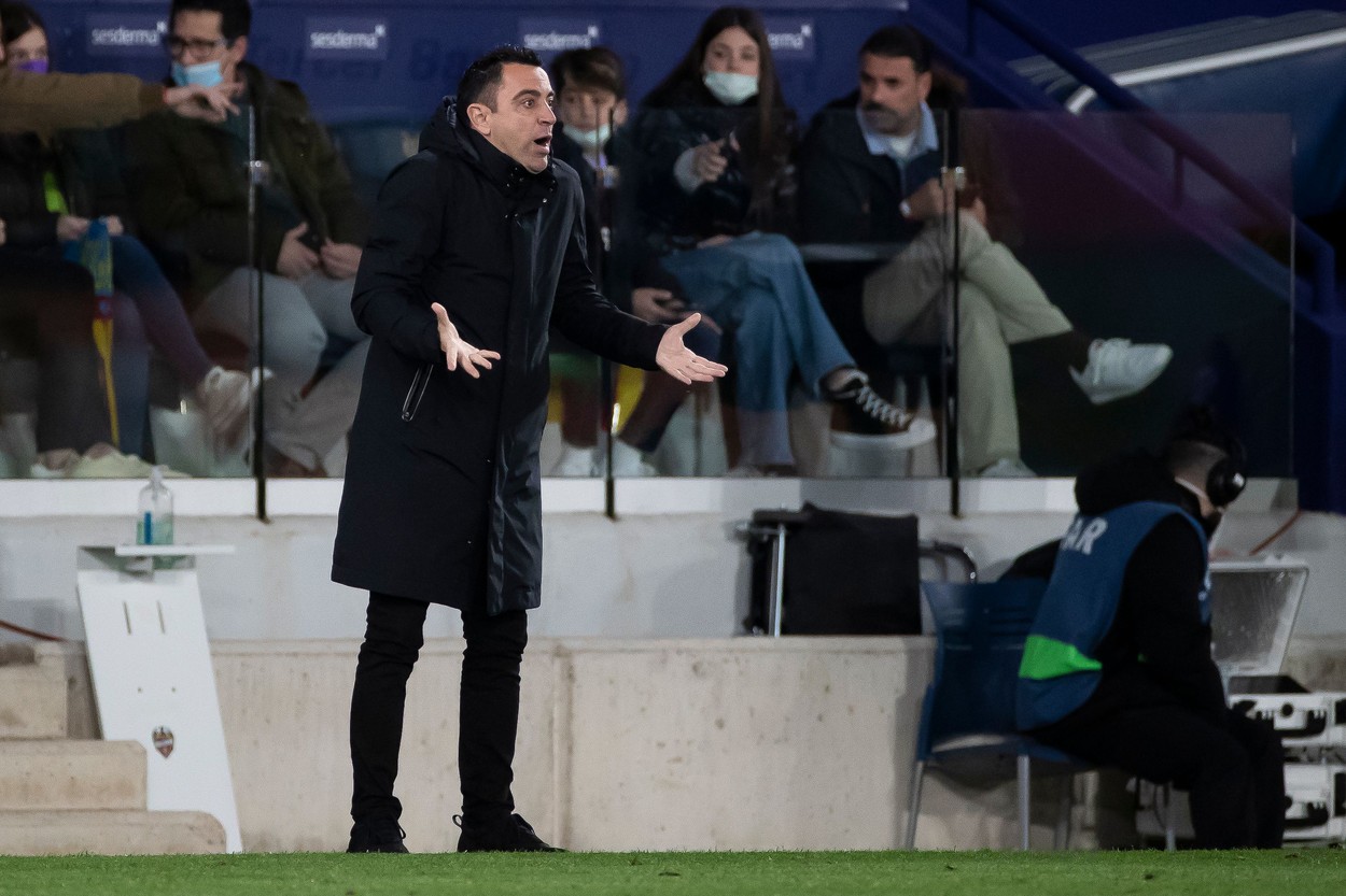 Modul în care a reacționat Xavi, după golul victoriei marcat de Luuk de Jong în prelungirile partidei cu Levante