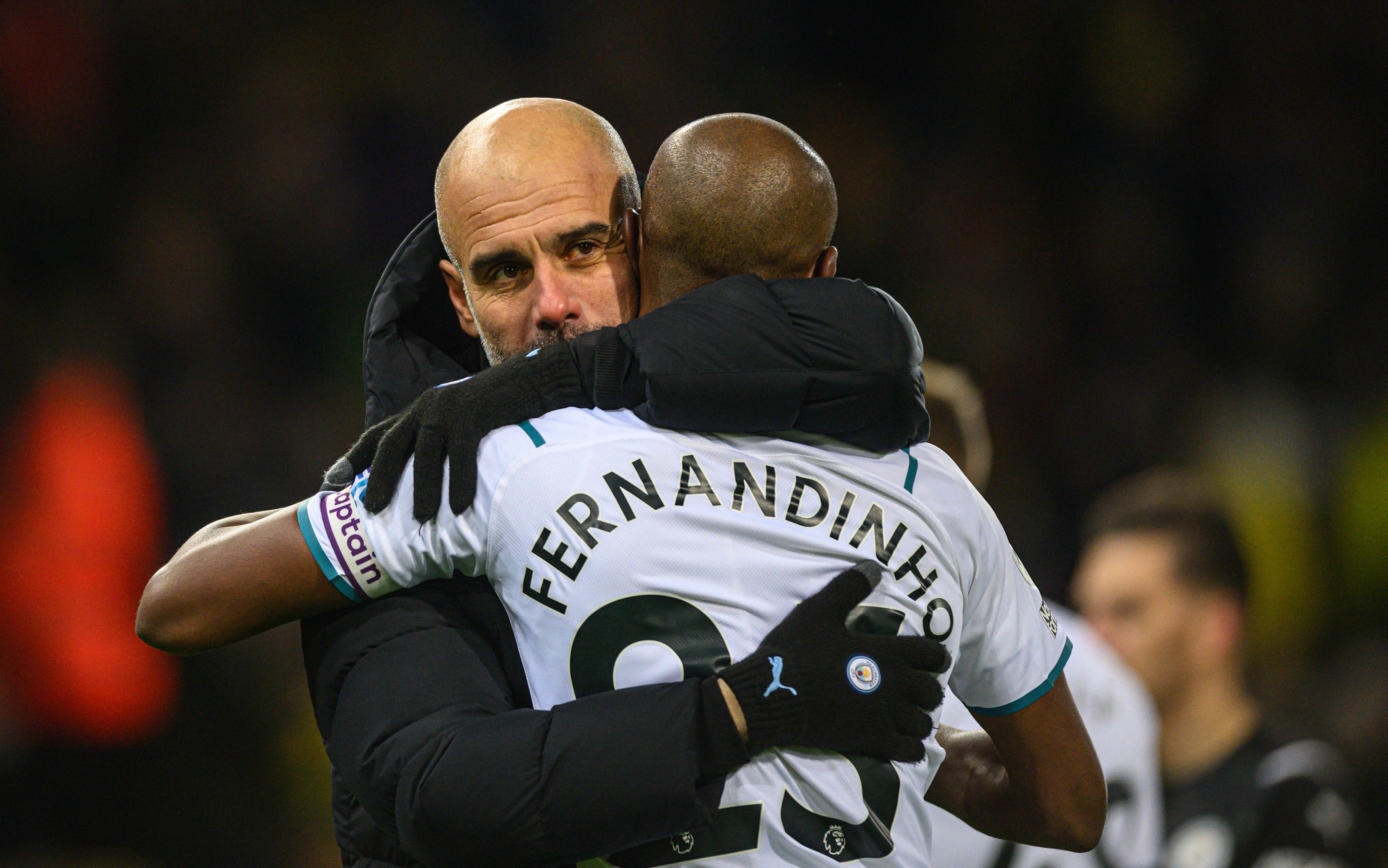 Pep Guardiola nu renunță și vrea să îl convingă pe Fernandinho să rămână la Manchester City