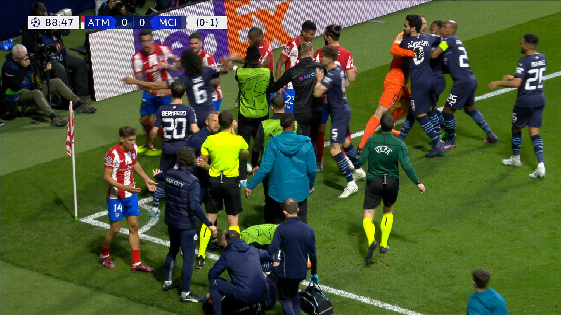 Incidente între jucătorii lui Atletico și City și la vestiare. A intervenit și Poliția + gestul golănesc al lui Felipe