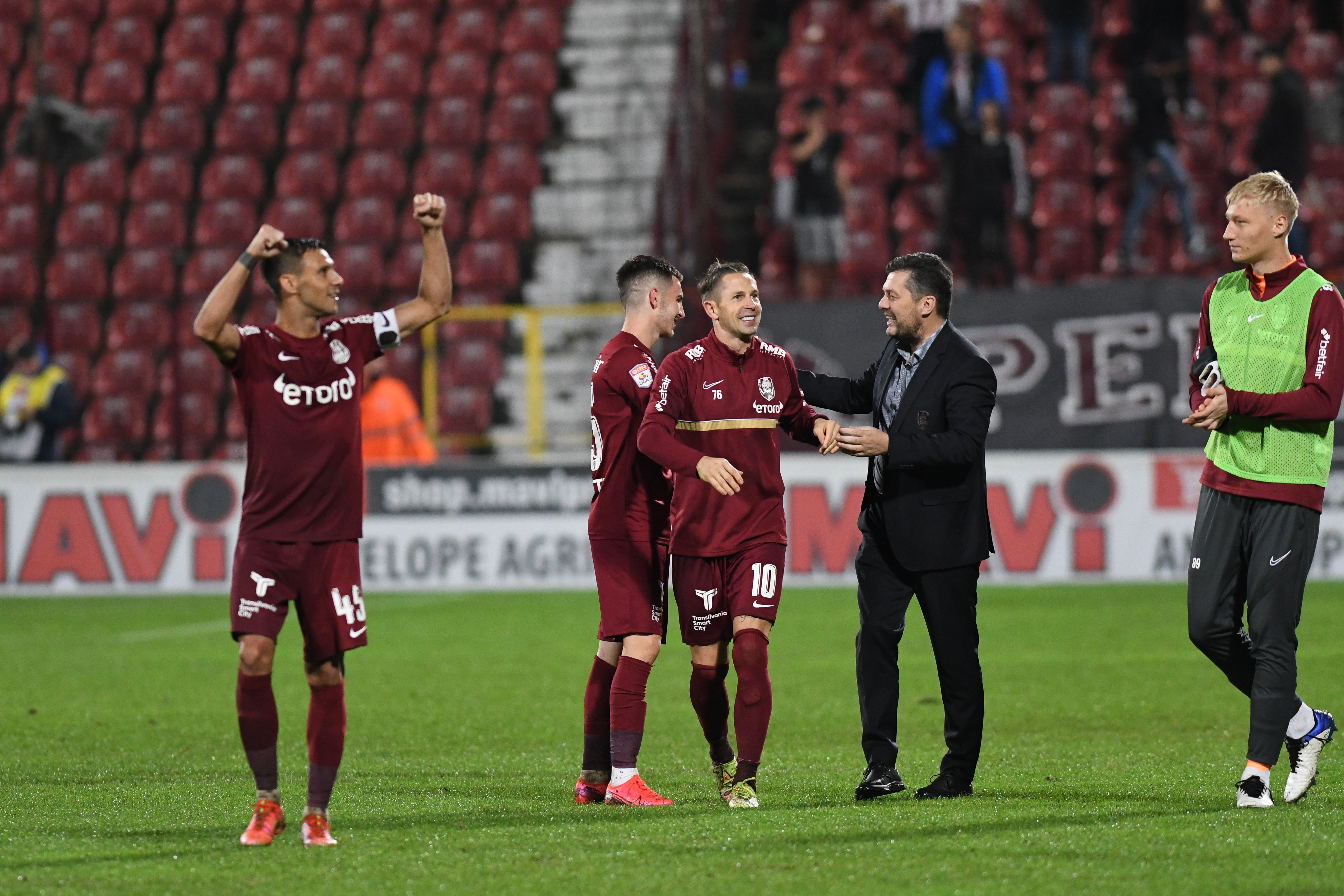 Reacția celor de la CFR Cluj după ce au vândut toate biletele pentru meciul cu FCSB: Se datorează şi adversarului