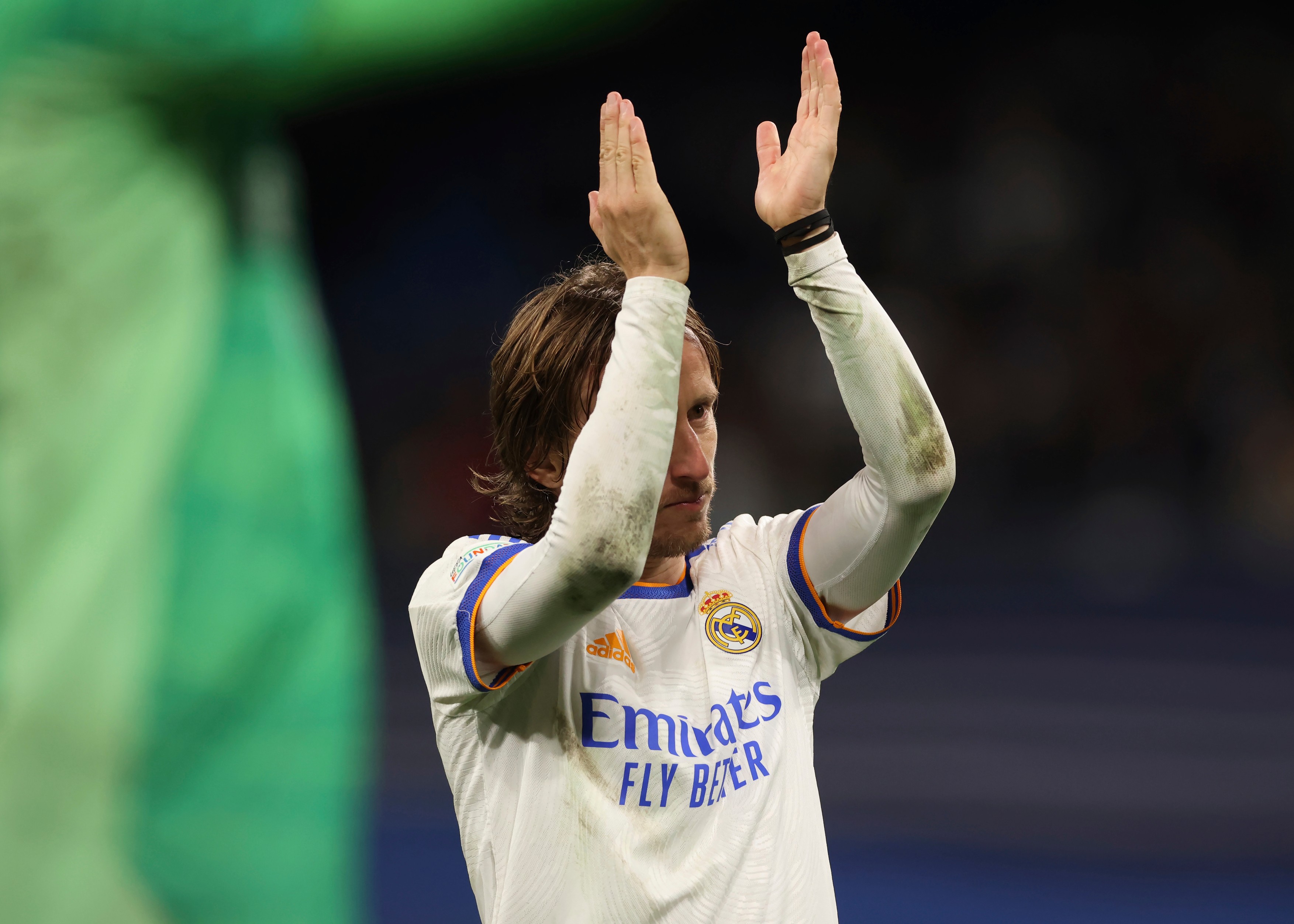 Două oferte pentru Luka Modric, care se află în ultimele șase luni de contract cu Real Madrid