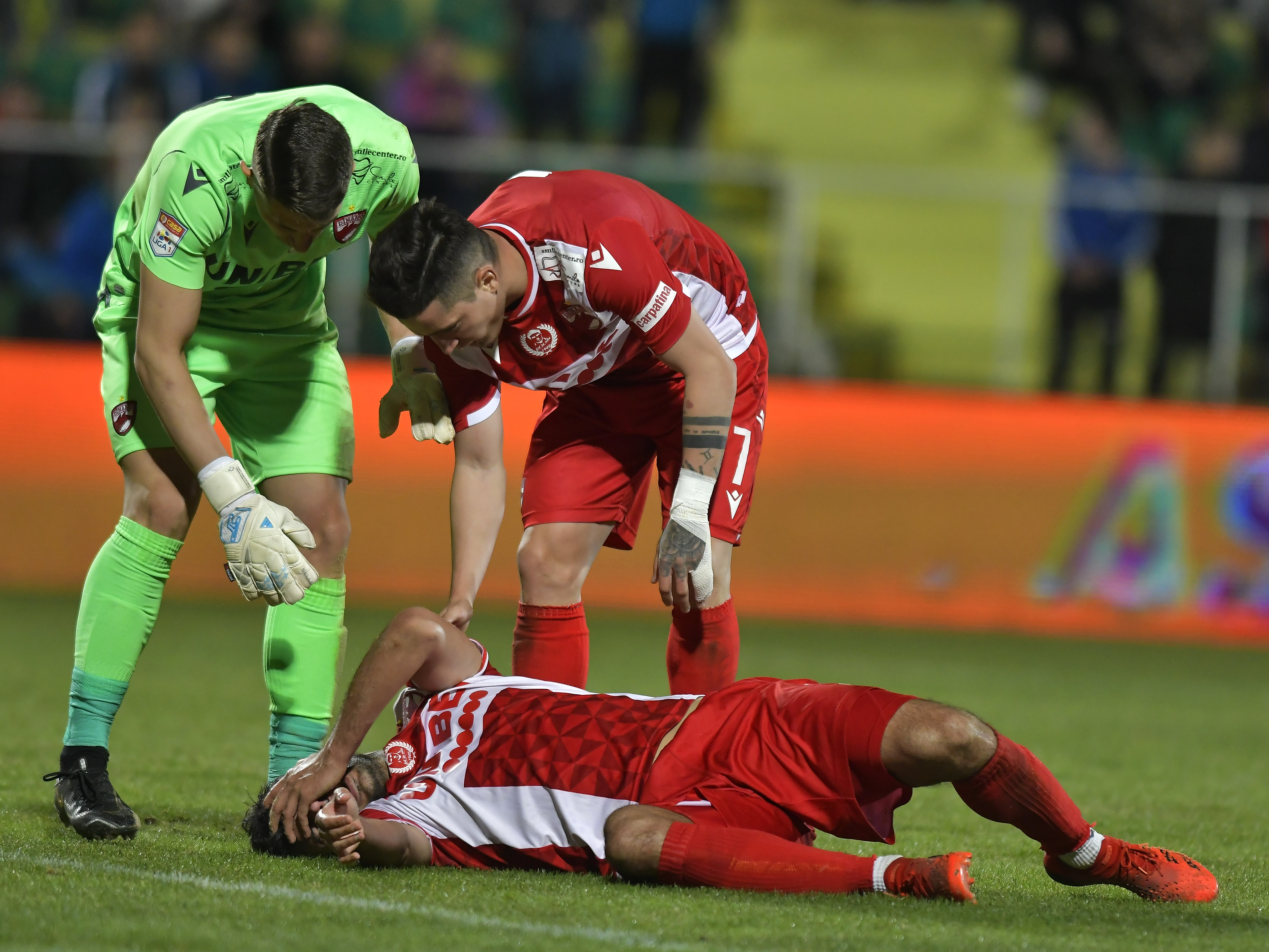 Un fotbalist de la Dinamo, ”desființat” după 0-2 la Mioveni: ”Ai două viteze, încet și rezemat de gard”. Nici Uhrin nu a scăpat