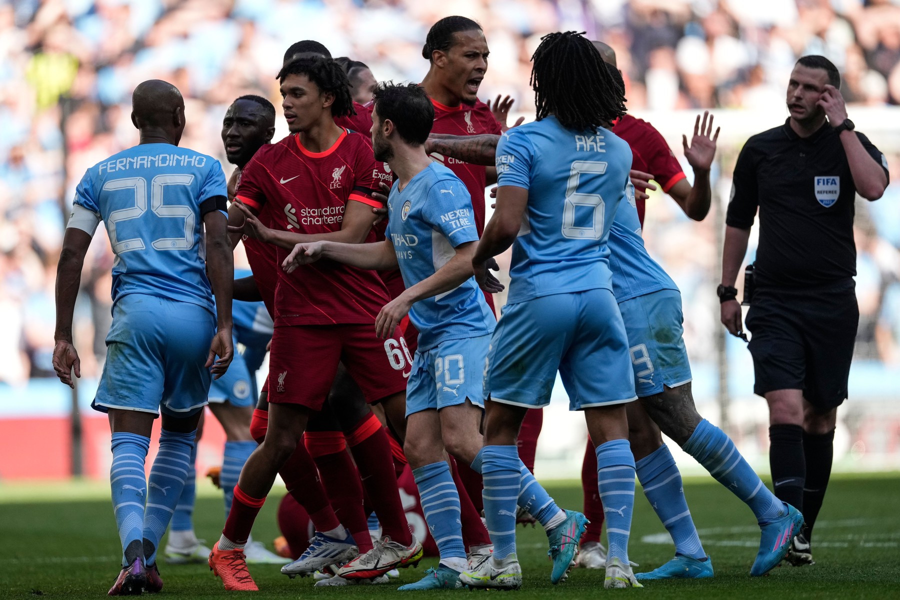 Liverpool și Manchester City ar putea juca un play-off pentru desemnarea campioanei. Moment unic în istoria Premier League