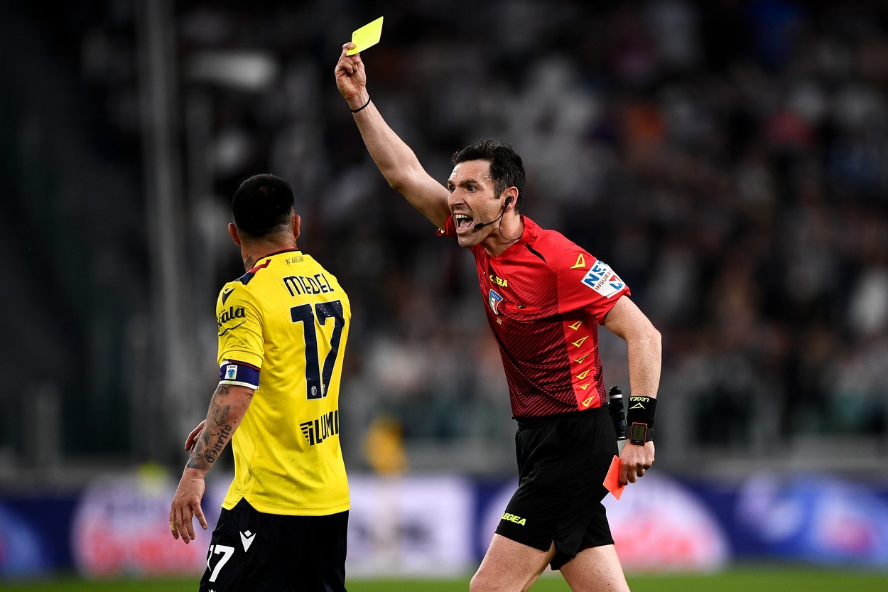 Arbitrul meciului Juventus - Bologna, ipostază rară. A țipat la unul dintre jucători, după care l-a eliminat