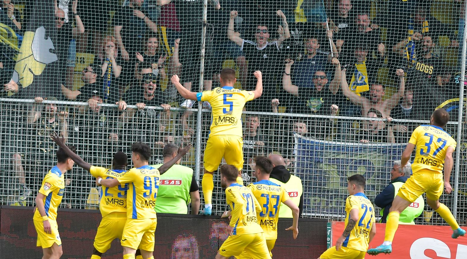 Petrolul - Unirea Slobozia 3-1. “Lupii galbeni” fac încă un pas către promovarea în Liga 1