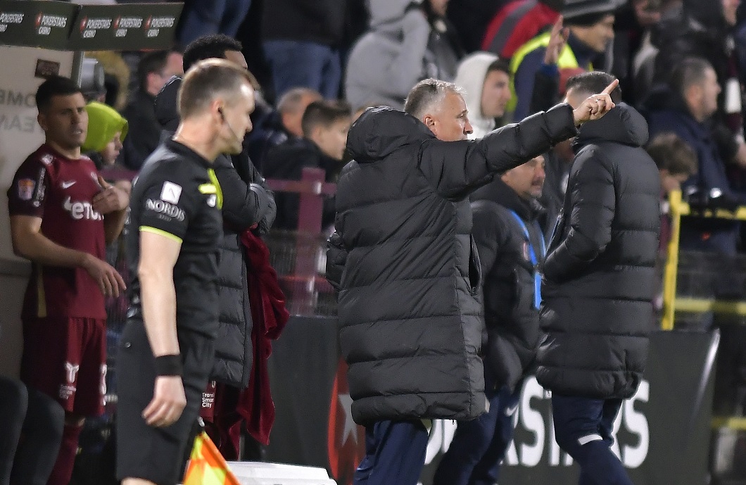 Ce a spus Dan Petrescu despre Susic, după faultul care i-a provocat eliminarea