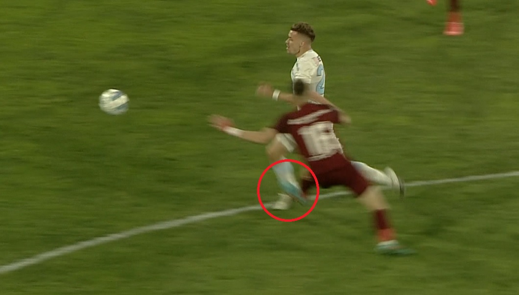 ”Se întâmpla pe vremuri în Liga 4”. Susic, ”taxat” dur! De ce consideră cei de la CFR că nu a fost fault de ”roșu”