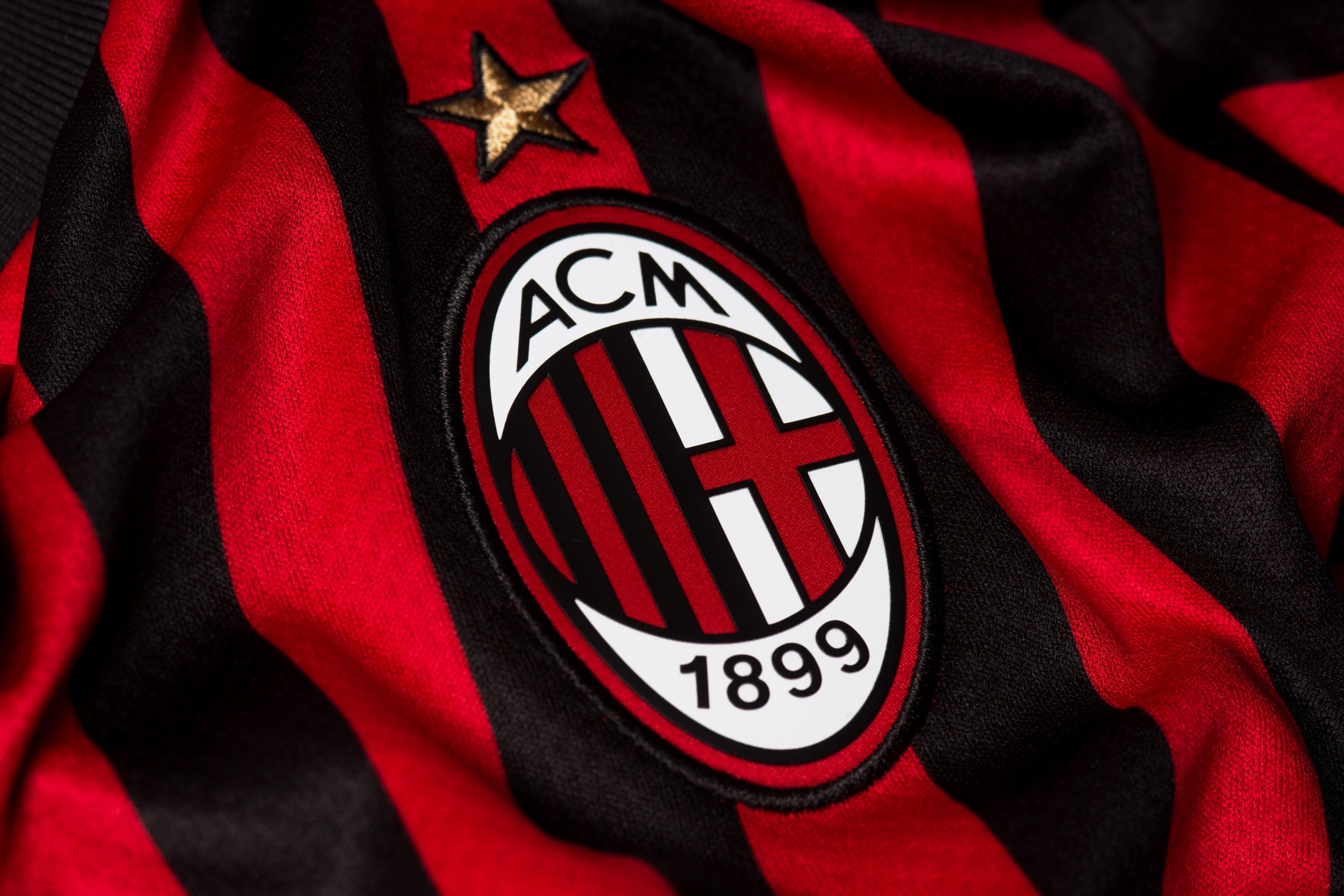 AC Milan se vinde în această săptămână. Câți bani oferă fondul de investiții din Bahrain