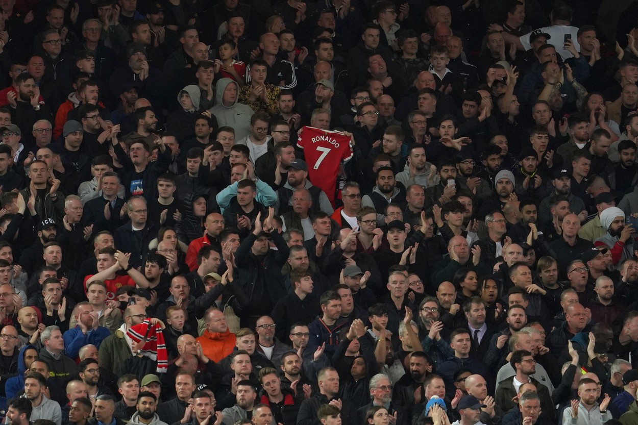 Ce au postat cei de la Man. United când au văzut ce au făcut fanii lui Liverpool în minutul 7. Klopp a reacționat după meci