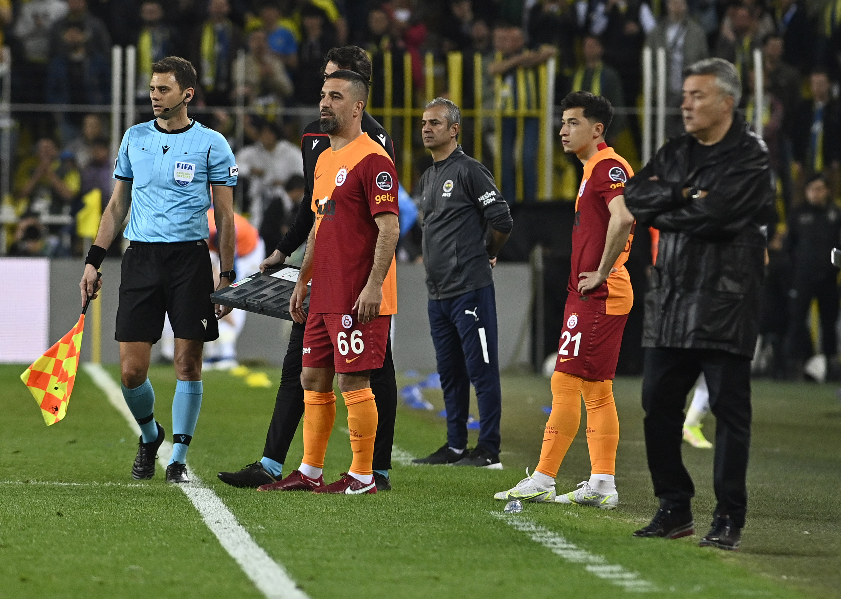 Victor Becali știe motivul situației lui Olimpiu Moruțan de la Galatasaray: ”La început nu am crezut”