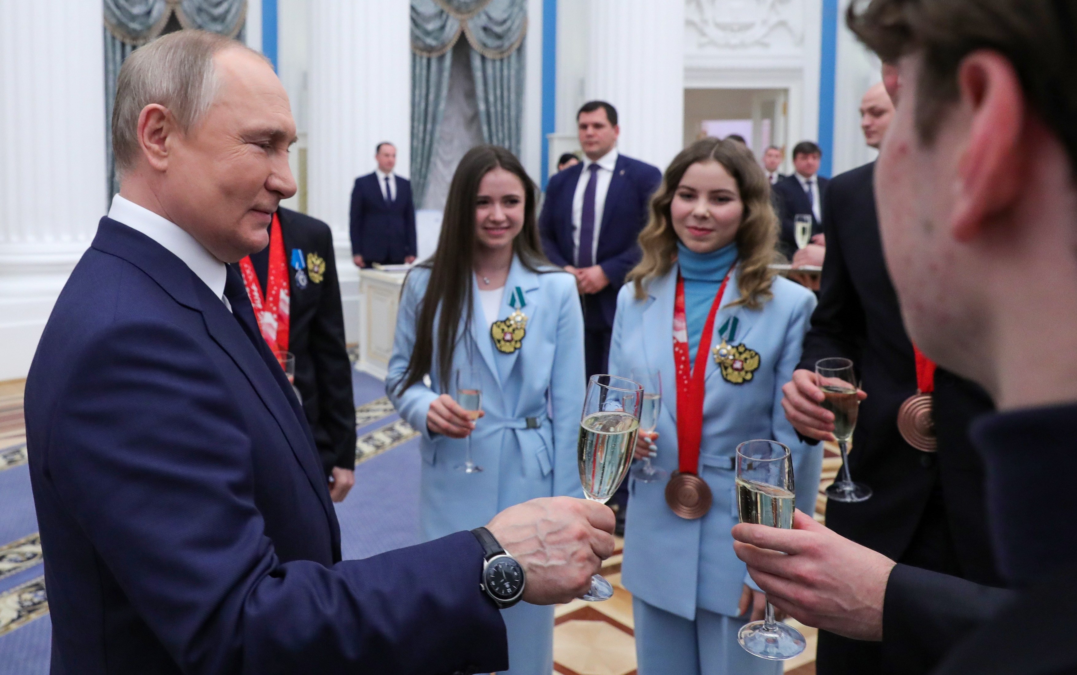 Vladimir Putin i-a decorat doar pe campionii olimpici ai Rusiei! Ce a spus despre cazul Kamila Valieva