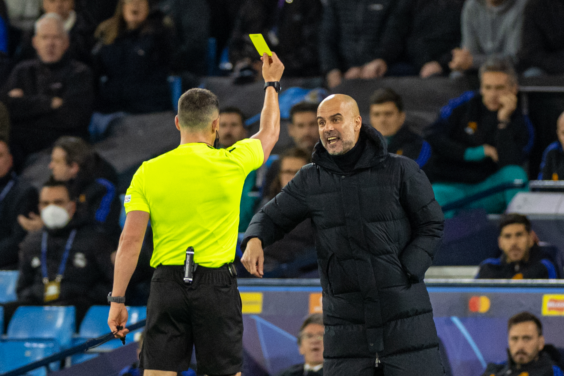 Pep Guardiola i-a cerut scuze lui Istvan Kovacs, după galbenul primit în meciul cu Real Madrid