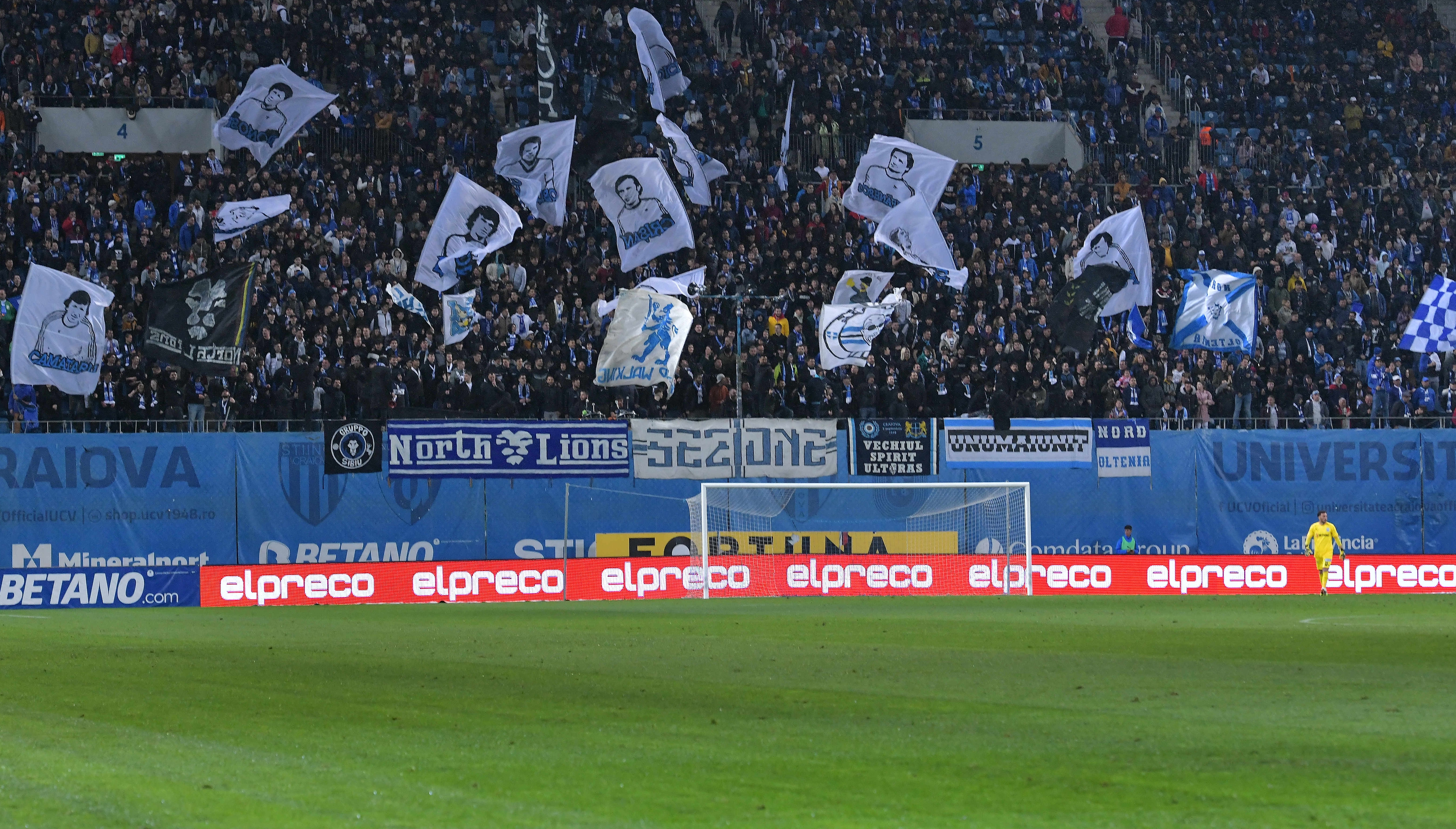Strategia la care apelează Universitatea Craiova pentru a umple stadionul și cu FC Voluntari, nu doar cu FCSB