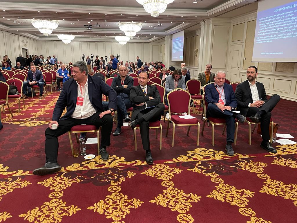 Constantin Din l-a învins pe Alexandru Dedu şi a devenit preşedintele Federaţiei Române de Handbal