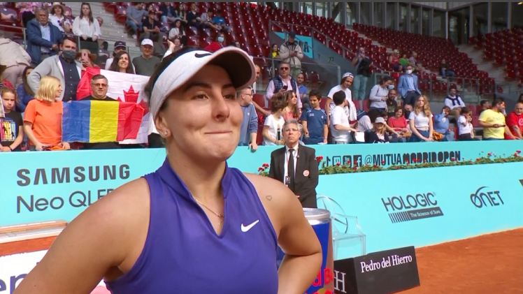 Bianca Andreescu și Emma Răducanu, aclamate de fanii români la Madrid. Ambele s-au calificat în turul doi